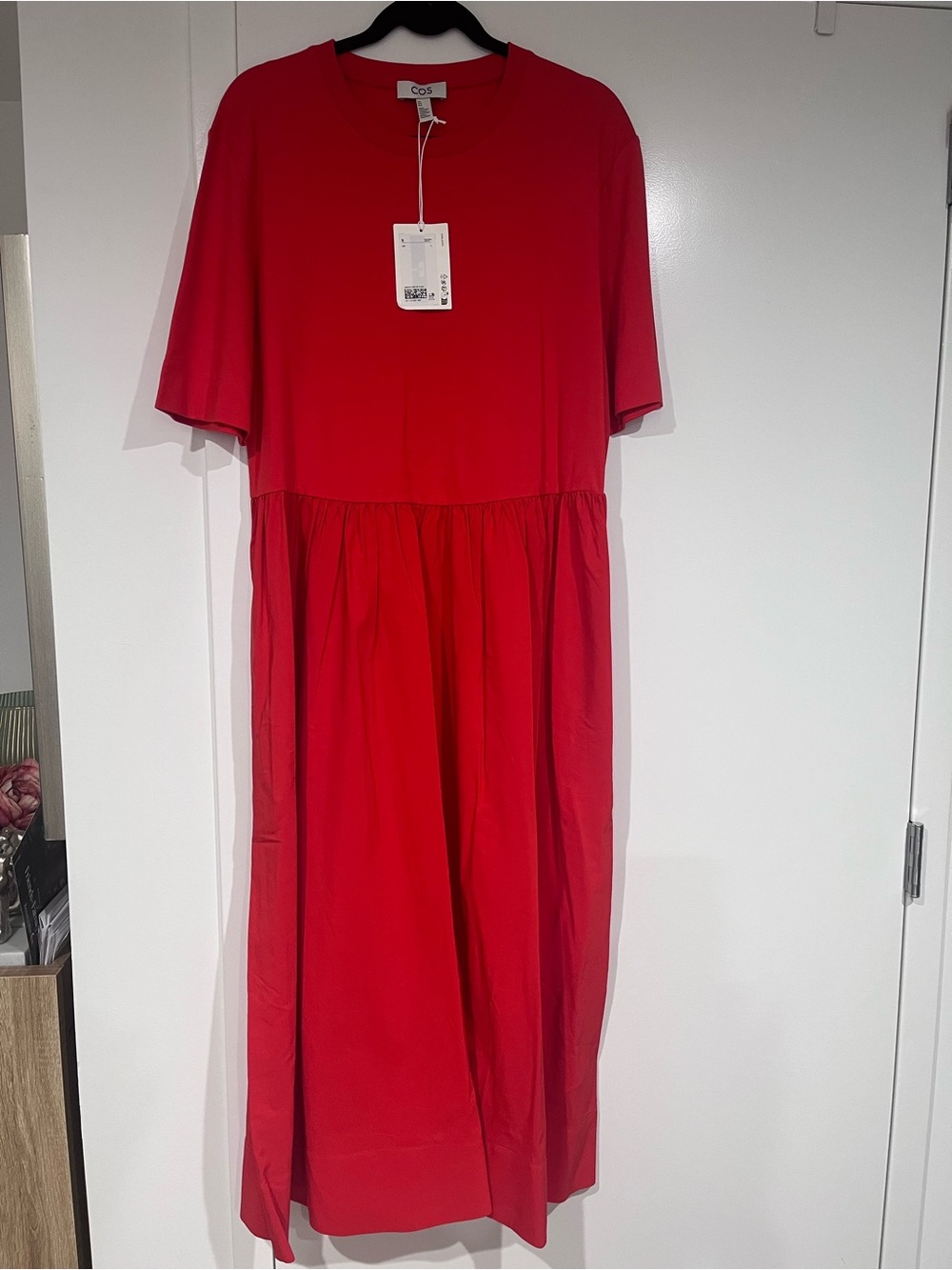 COS Bright Red Short-Sleeve Gathered-Waist Womenโs Dress